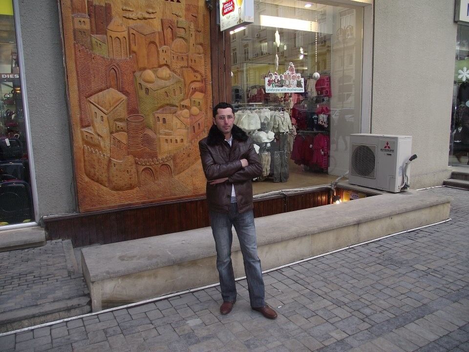  5915590  Vahid, 43 ,    