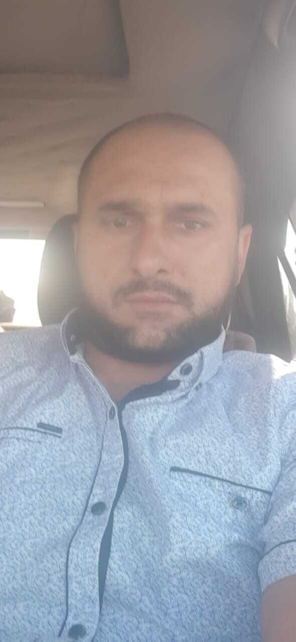  41421640  Sam, 38 ,    