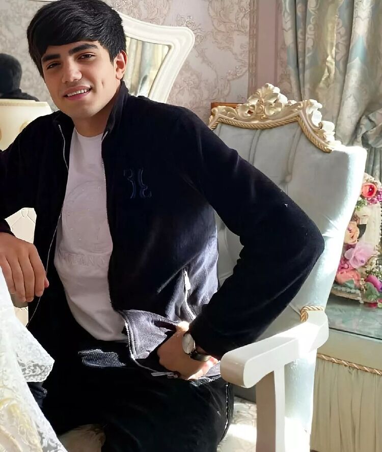  ,   Adamchik, 28 ,   ,   