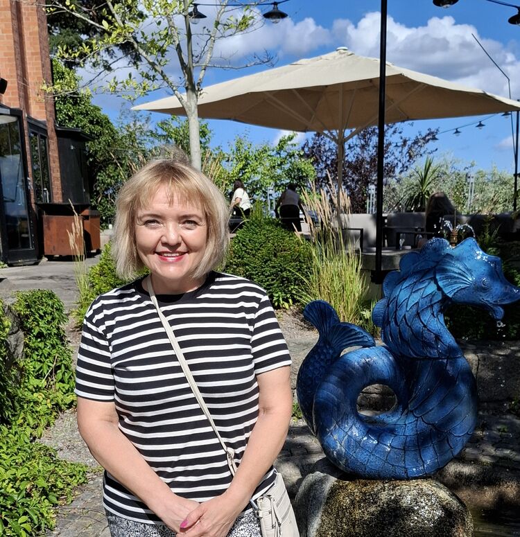  53350600  Elena, 59 ,    Sundbyberg