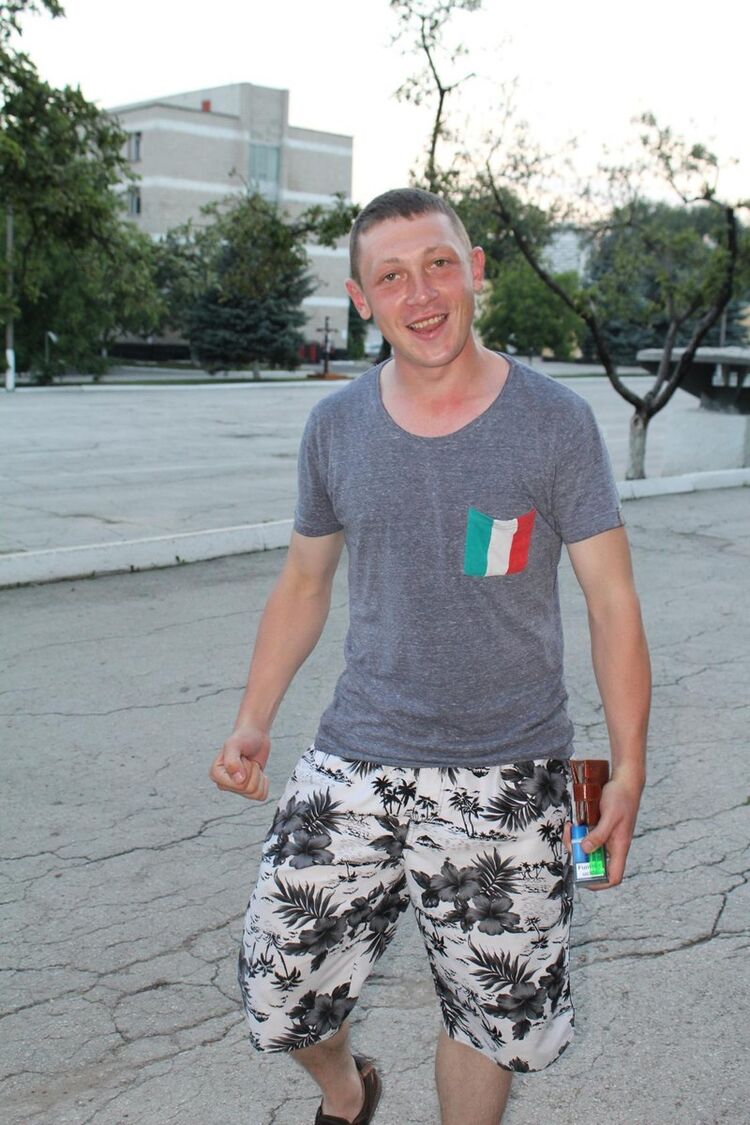  ,   Victor, 32 ,   ,   , c 