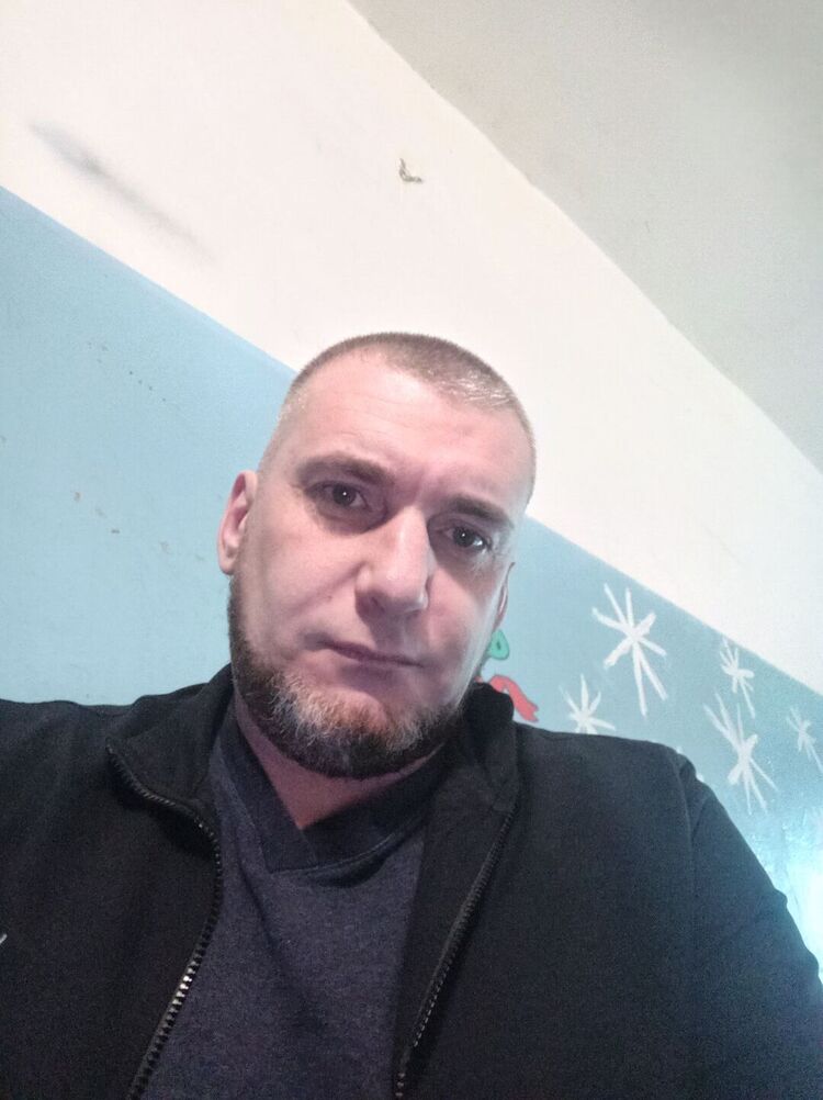  49615330  DMITRY, 42 ,    