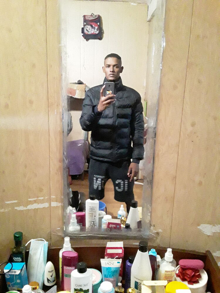  34596250  Yoandi, 31 ,    