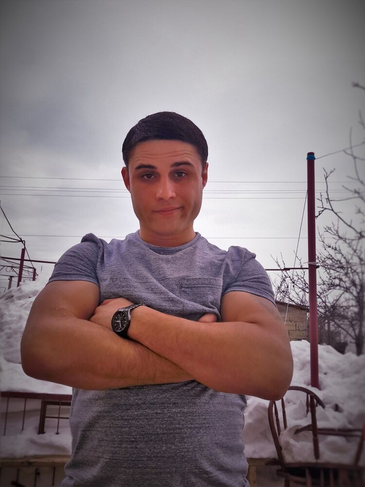 15133750  Vitalik, 33 ,    