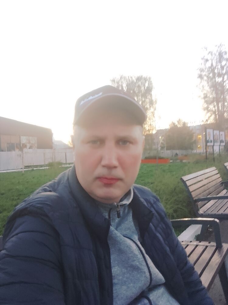  51397940  Andrei, 37 ,    
