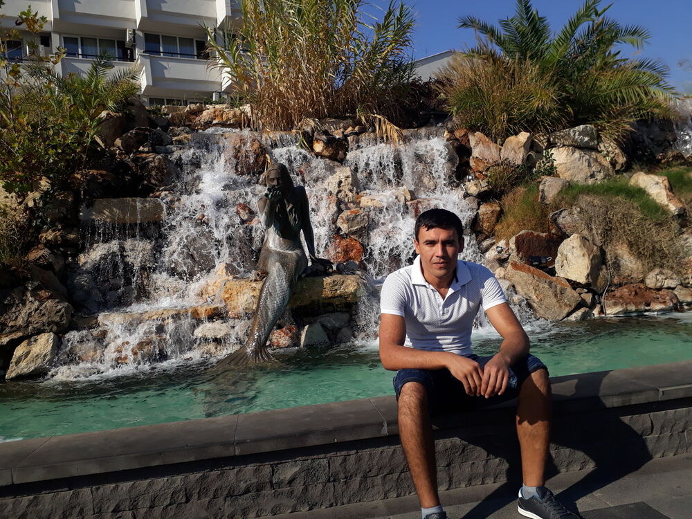  15669590  Uktam, 33 ,    -