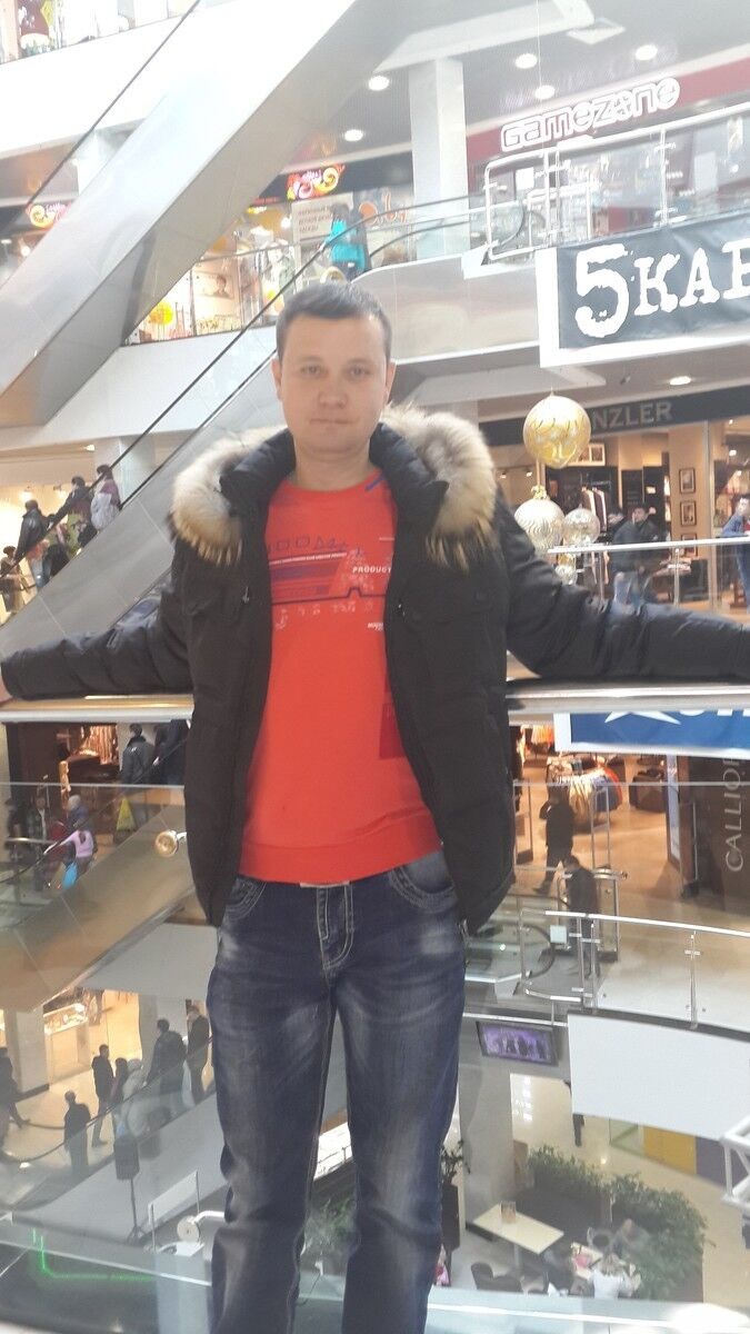  4652910  Ruslan, 41 ,    