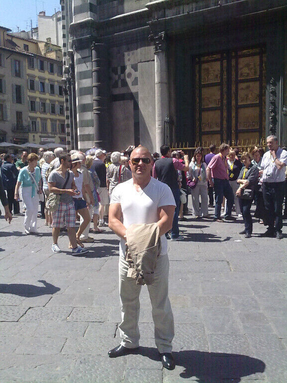  53995610  Cristian, 47 ,    