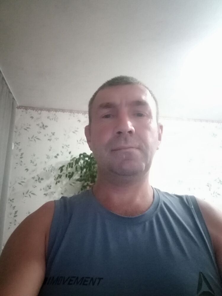 46047710  Igor, 41 ,    