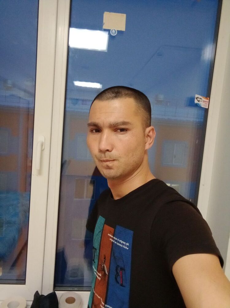  ,   Ali, 28 ,   ,   