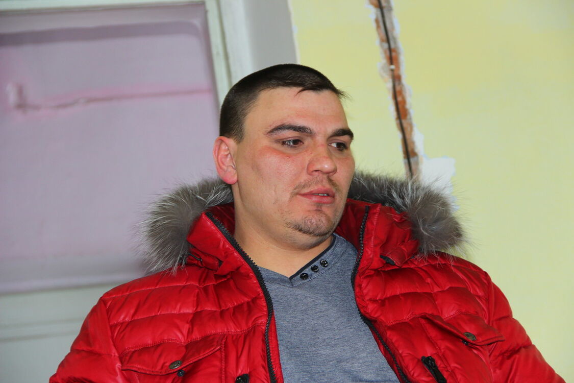  -,   Ivan, 42 ,   