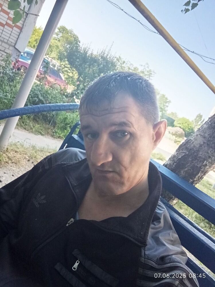  52458050  , 39 ,    --