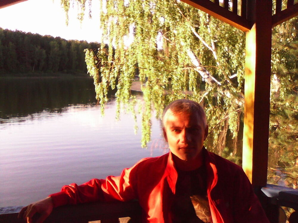  5281820  Grek, 48 ,    