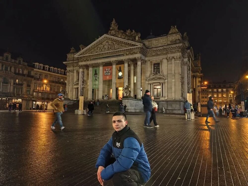  50999860  Dima, 21 ,    Radlice