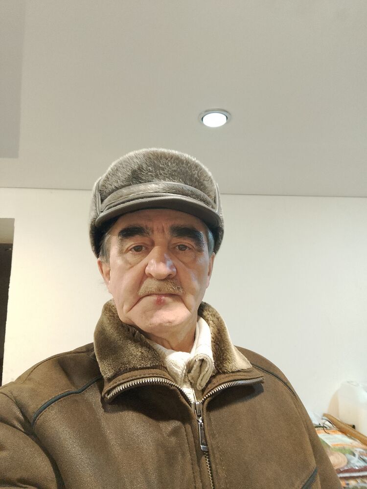  48909580  , 61 ,    