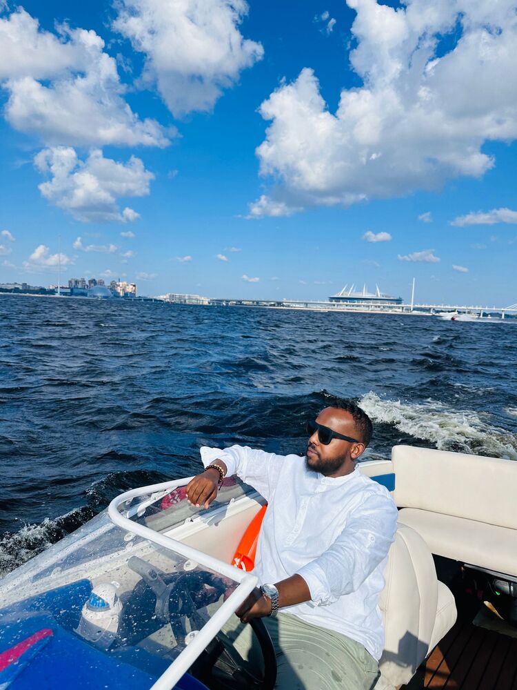  45354000  Zakarie, 30 ,    