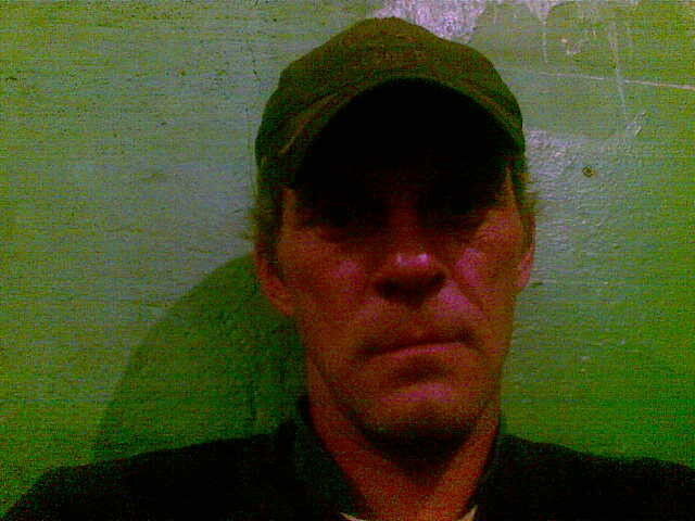  14077570  Tom, 49 ,     