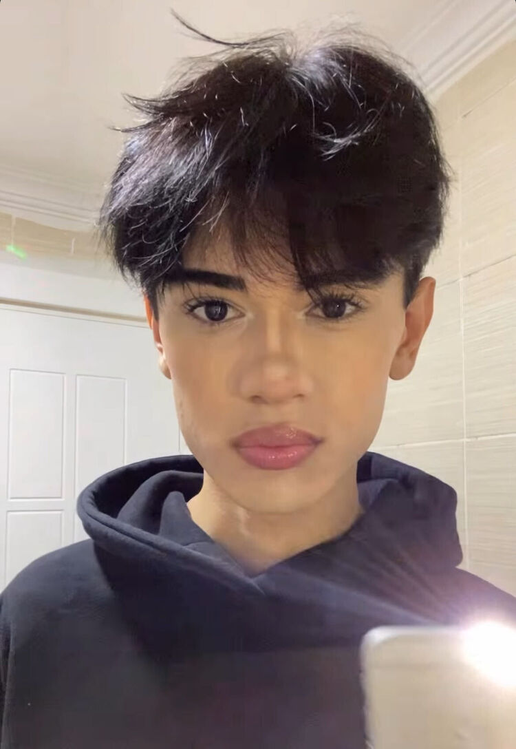  54758270  Nika, 21 ,    