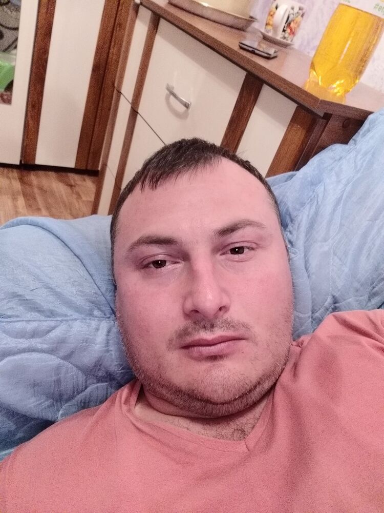  ,   Vitalie, 40 ,   ,   , c 