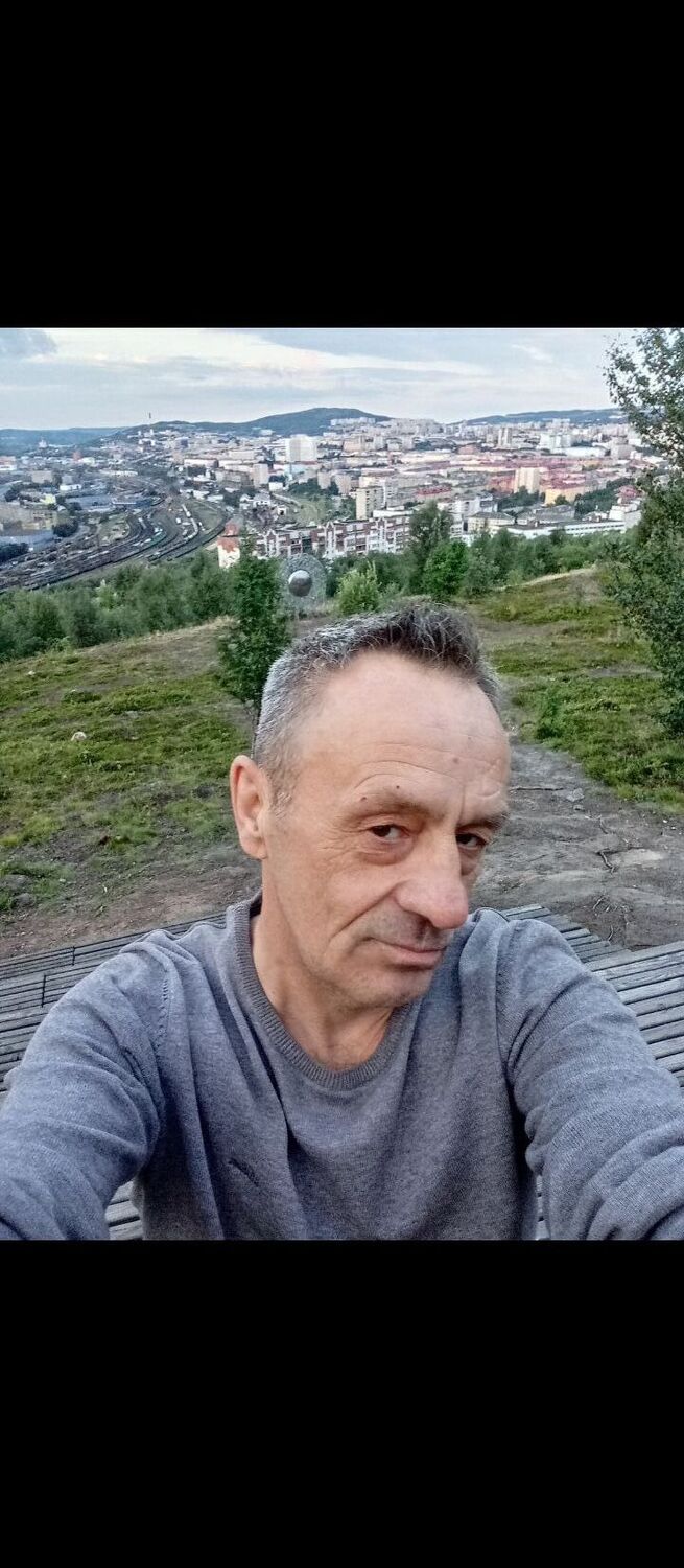  46985480  , 51 ,    