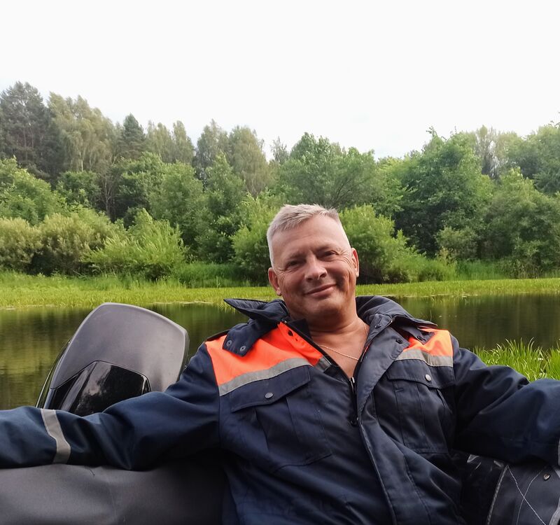  44664070  , 53 ,    -