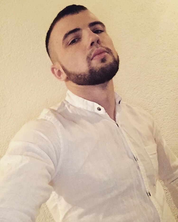  18428680  Arteom, 28 ,    