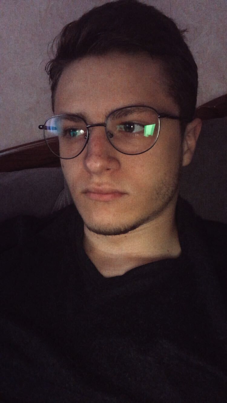  23322670  Vlad, 22 ,    