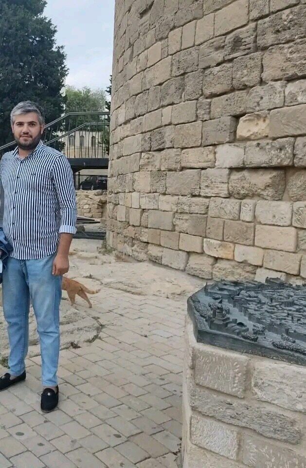  50695890  Ayaz, 37 ,    