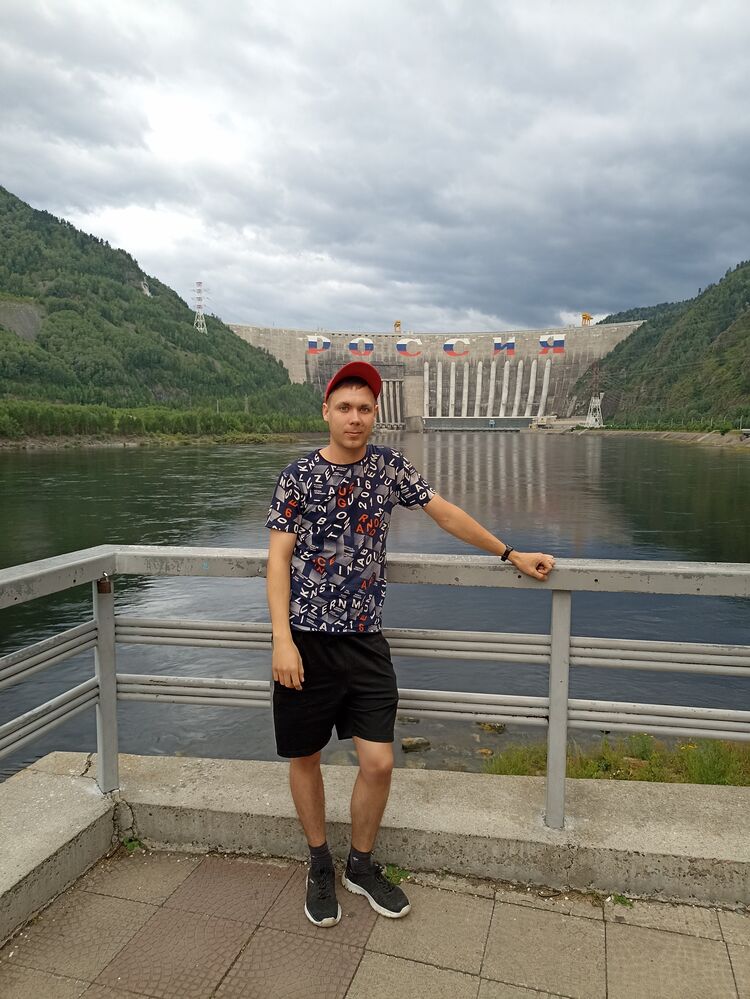  36456500  Pavel, 26 ,    