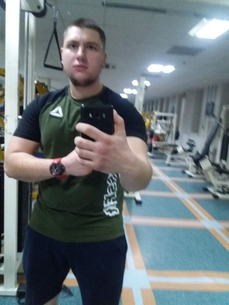  18894330  Artem, 28 ,    