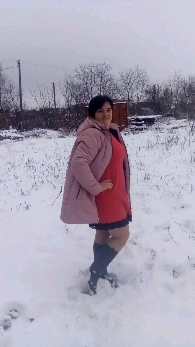  48666000  Irina, 43 ,    