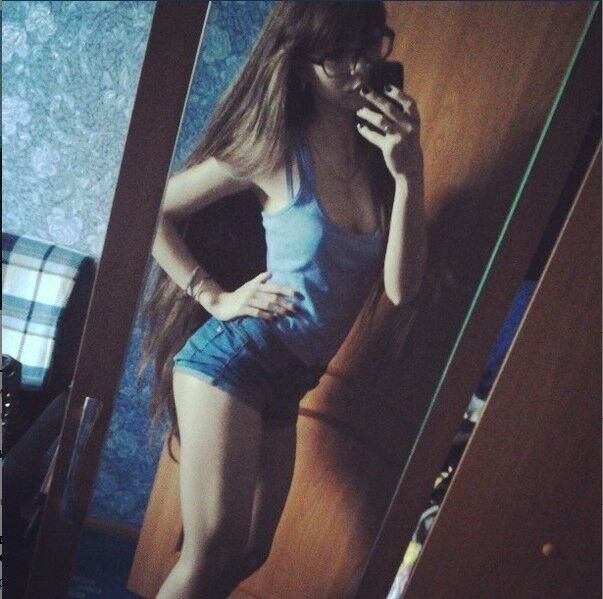  4437390  LARINA, 30 ,    
