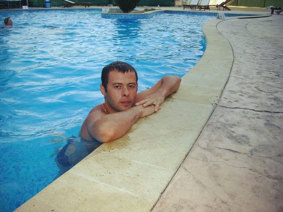  11284050  Andrew, 40 ,    