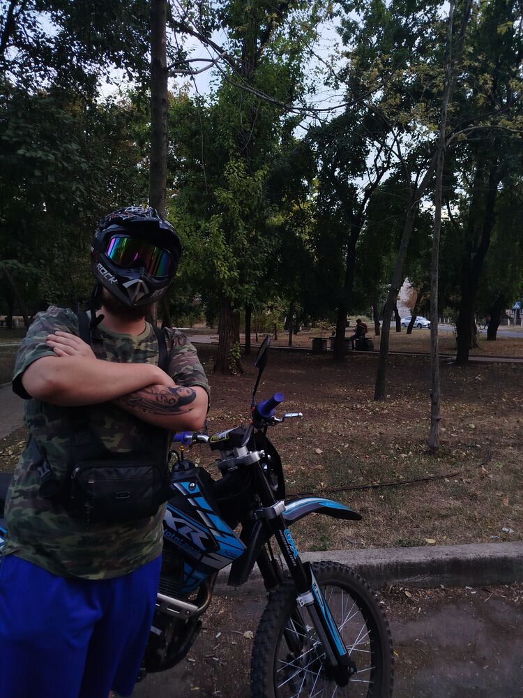  46763810  , 23 ,    