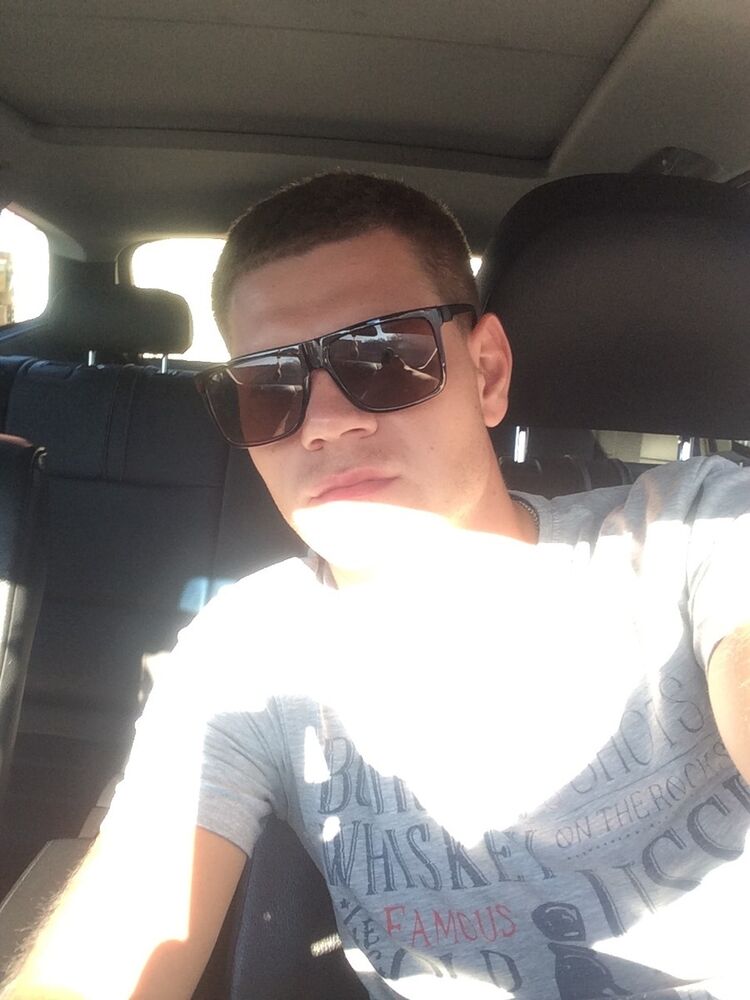  10261410  Serjik, 37 ,    