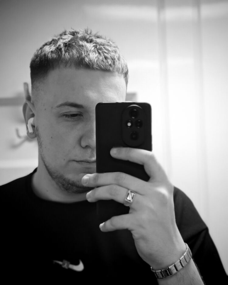  52918430  , 22 ,    