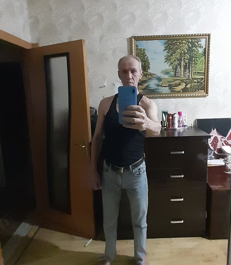  54296740  Leonid, 56 ,    