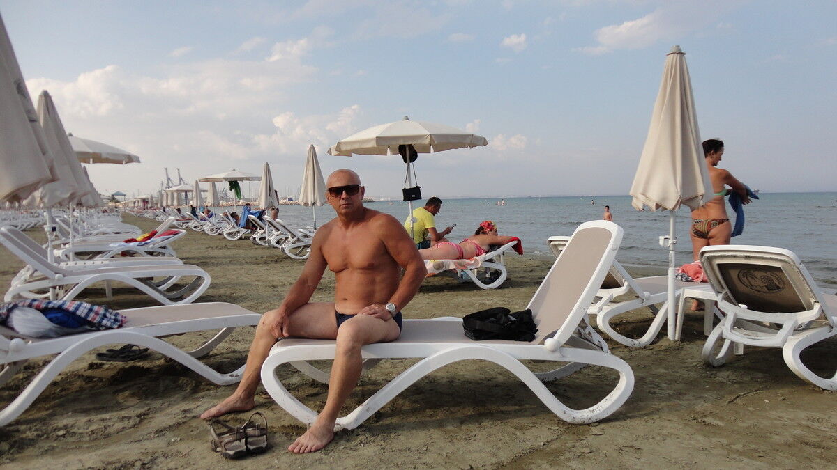  --,   Alexs, 63 ,   
