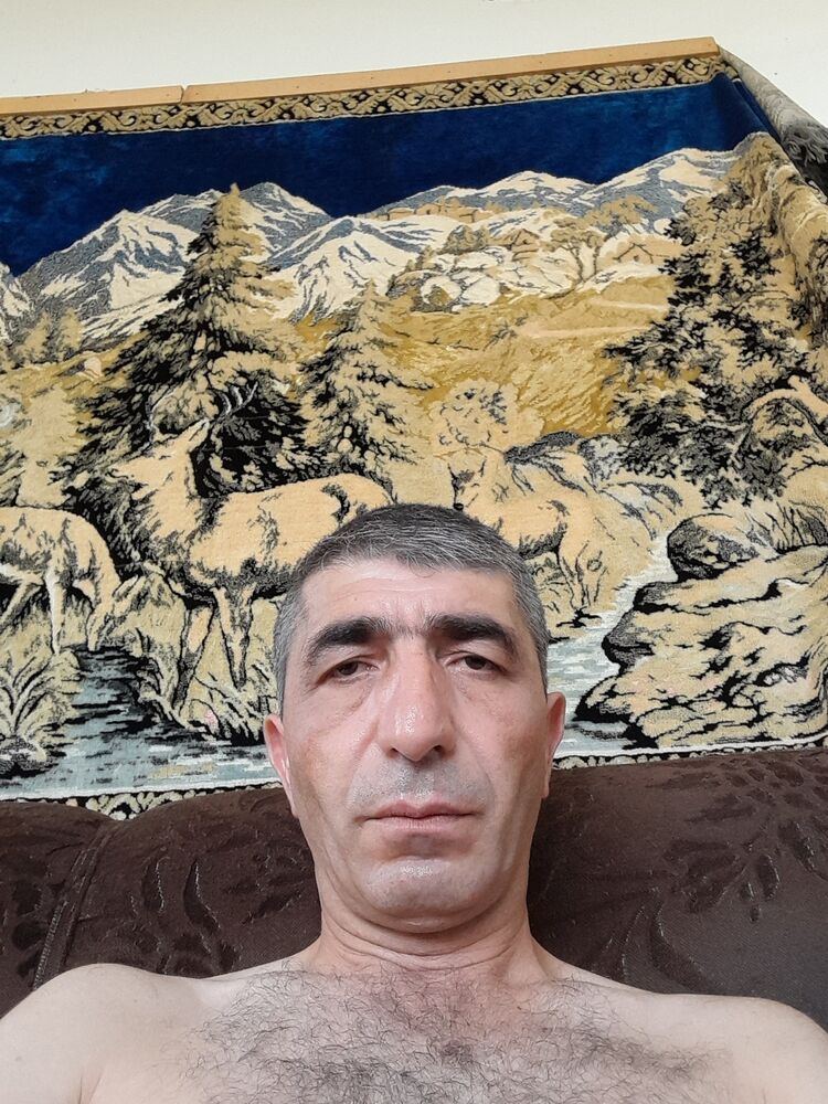  ,   Serge, 48 ,   ,   