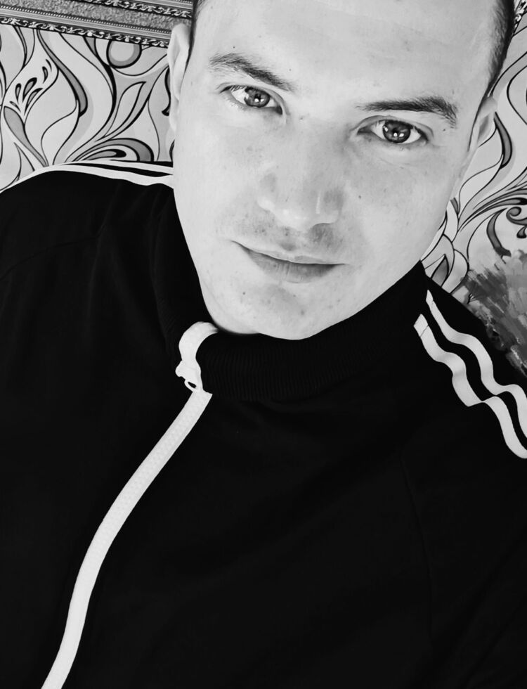  47909210  Ruslan, 36 ,    