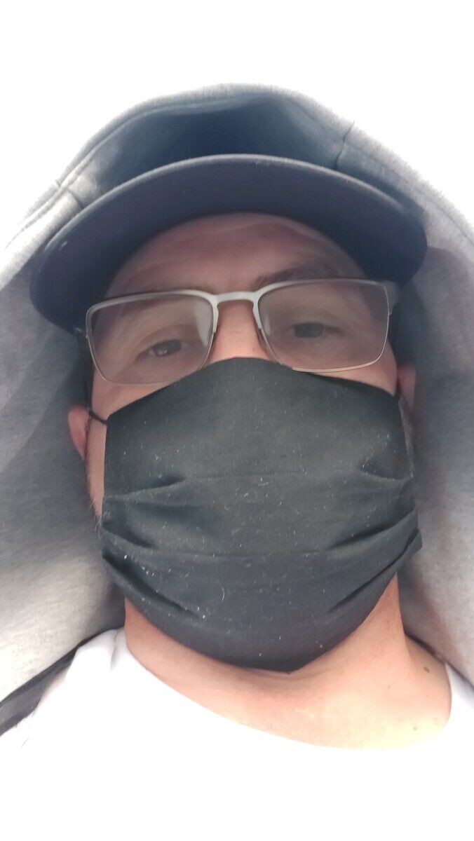  21344240  Dario, 51 ,    