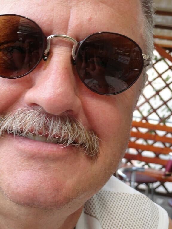  21325070  Nick, 72 ,    