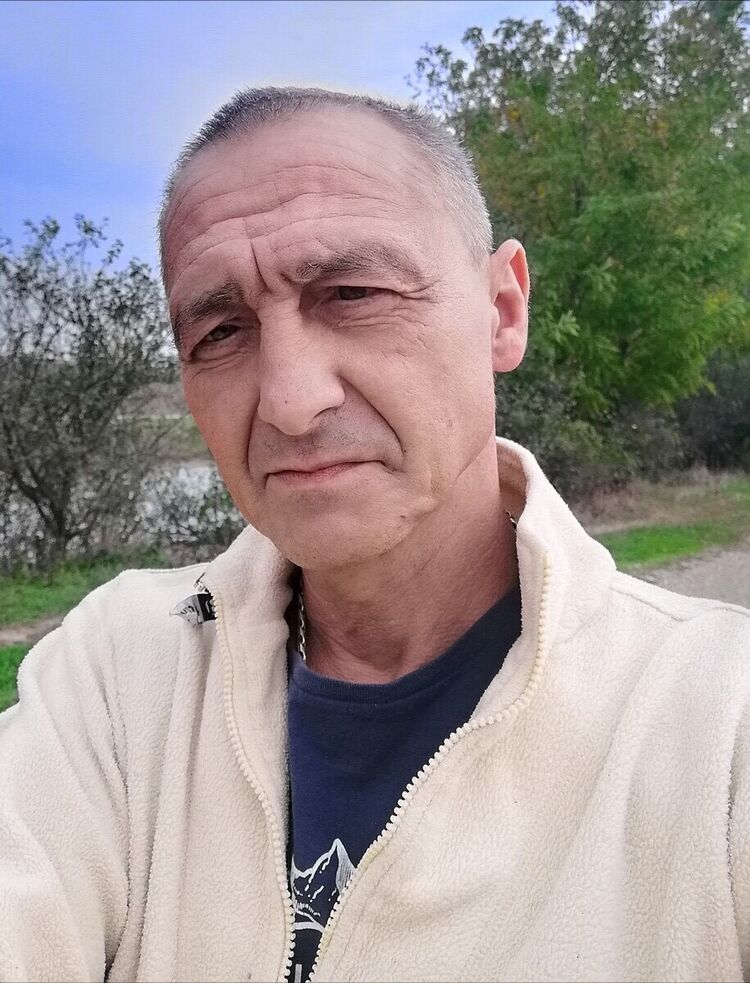  21773640  , 54 ,    