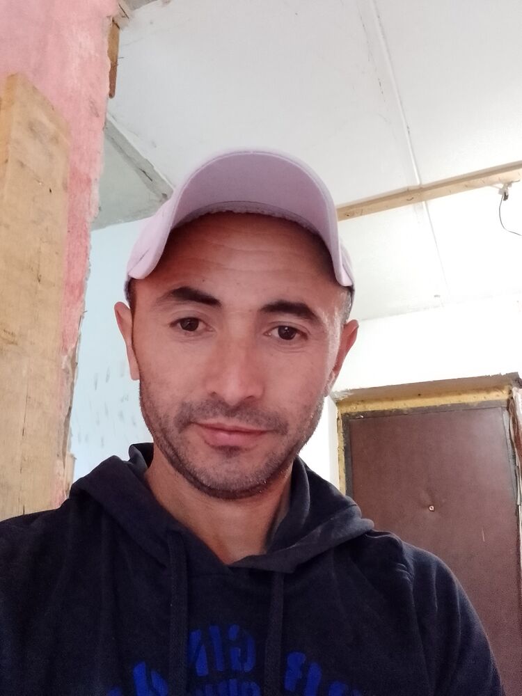  27154200  Shukhrat, 35 ,    