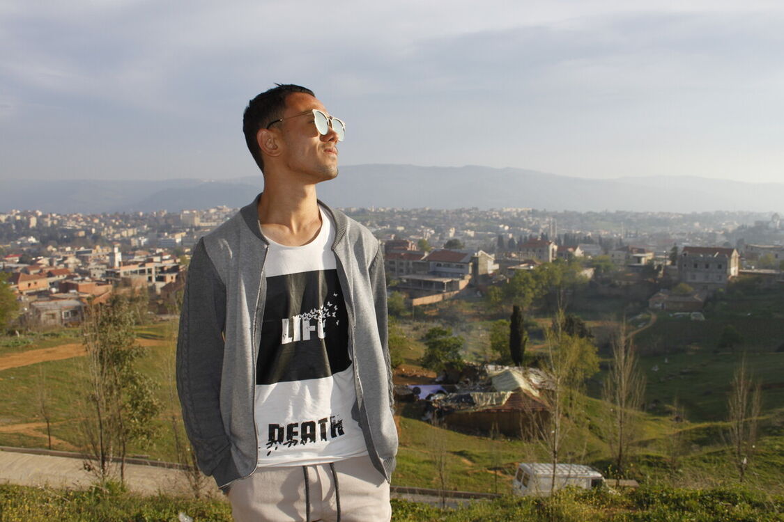  ,   Karim, 28 ,   ,   , c 