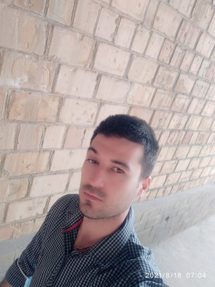  ,   Kevin, 32 ,   ,   