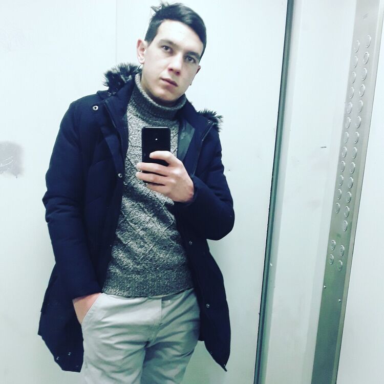  22258580  , 24 ,    