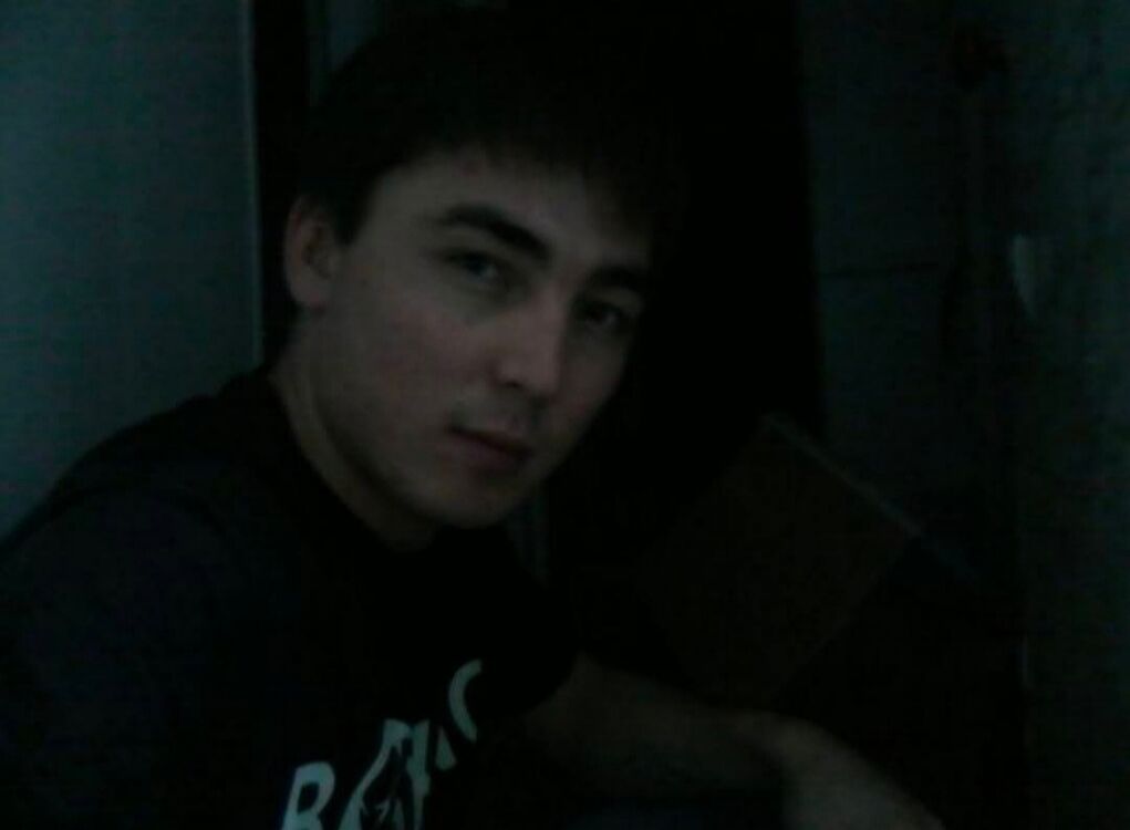  43210200  Mirlan, 30 ,    