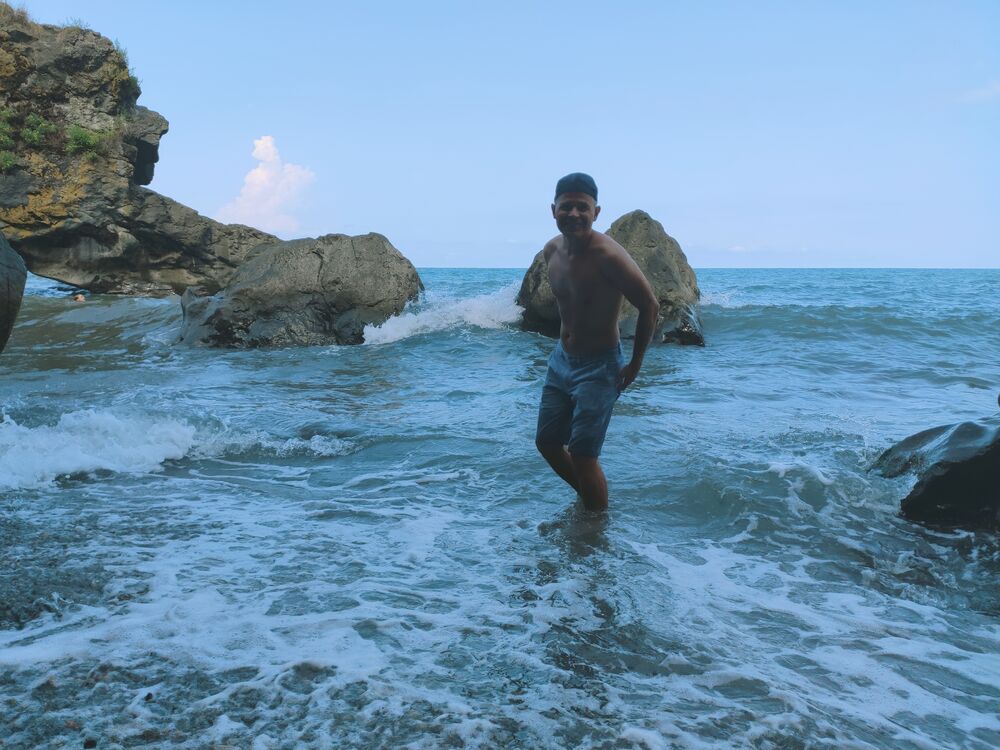  29121020  Ivan, 41 ,    