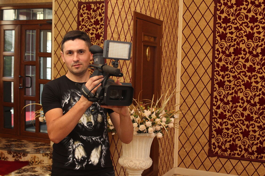  ,   Dorin, 44 ,   ,   , c 